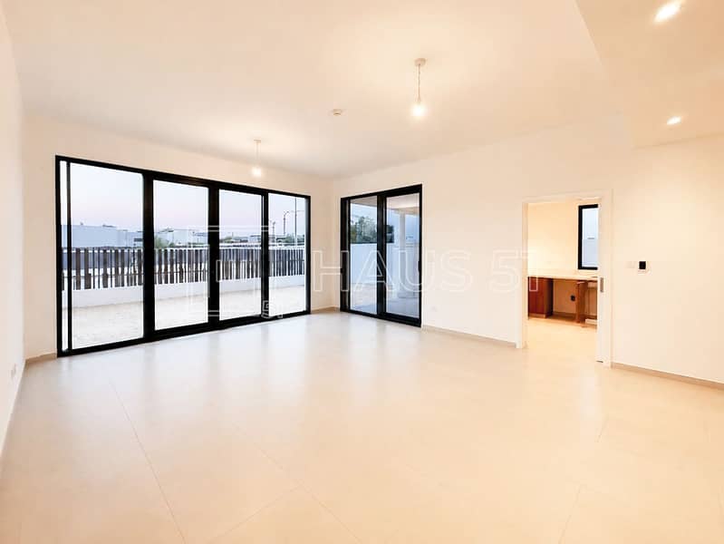 4 jebel Ali Village Town House-6. jpg