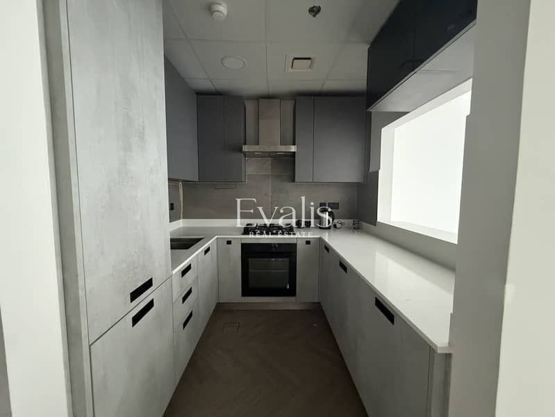 4 Untitled design (4). jpg