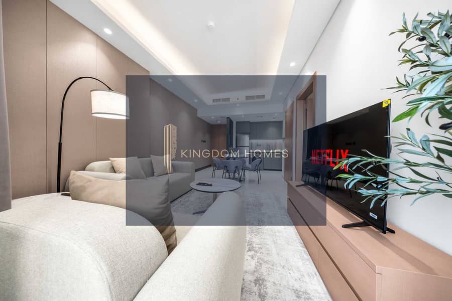 6 06_Living_Room_Corridor_View. jpg