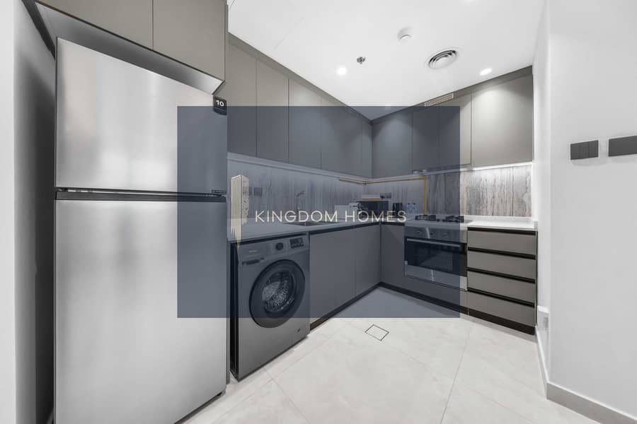 14 14_Kitchen_Wide_2. jpg