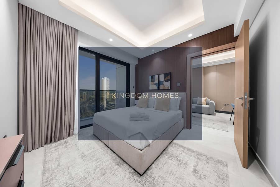 16 20_Master_Bedroom_Skyline_View. jpg