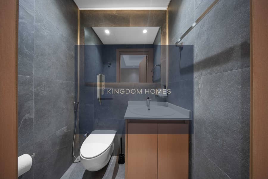 22 26_Guest_Bathroom. jpg