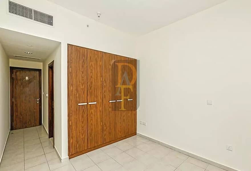 7 2 ROOM. webp