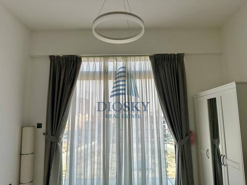 5 Image 5