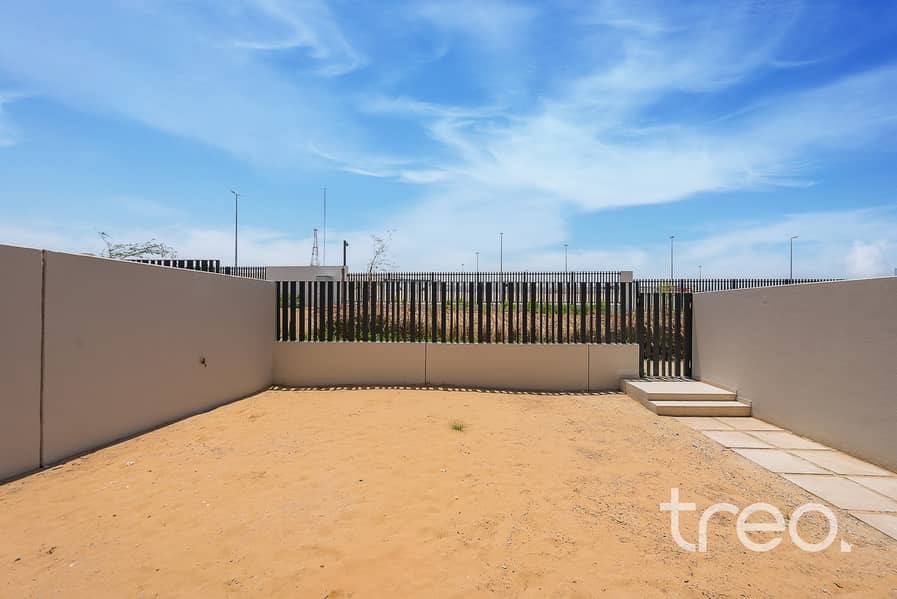 25 Watermarked_Flip-12. jpg