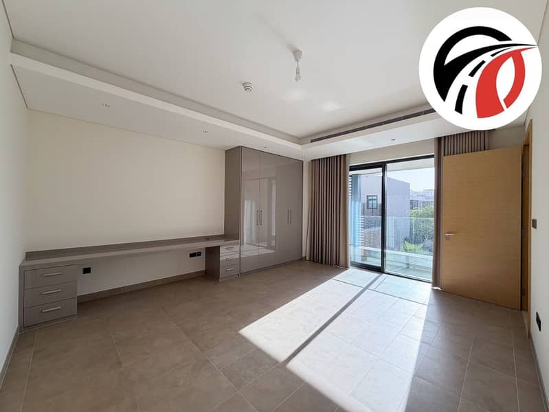 23 d35a6361-bed0-4556-bb88-da91154925bc. jpg