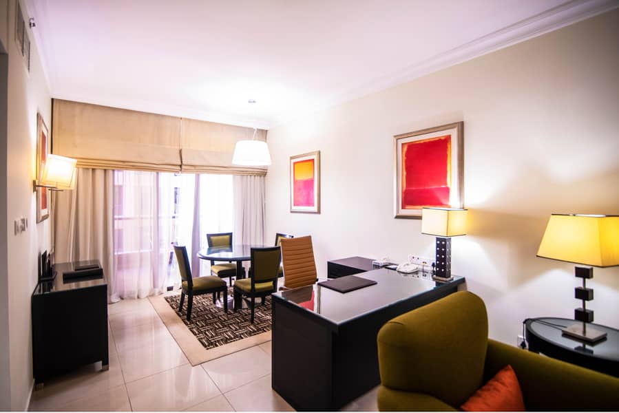 2 MERCURE DUBAI Living Room 012. jpg