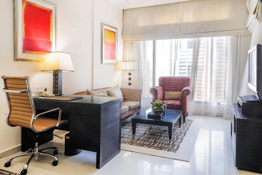 3 MERCURE DUBAI Living Room 014. jpg