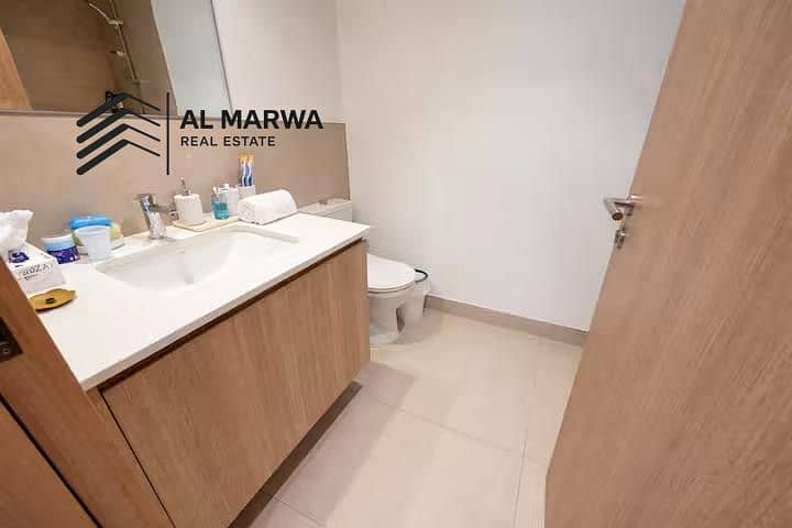 13 492da658-c242-46d1-8ae5-112ee93ed570. jpg