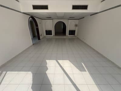 4 Bedroom Villa for Rent in Al Qulayaah, Sharjah - WhatsApp Image 2026-07-15 at 09.45. 20 (1). jpeg 4 Bedroom Villa for Rent in Al Qulayaah, Sharjah - WhatsApp Image 2026-07-15 at 09.45. 20 (1). jpeg