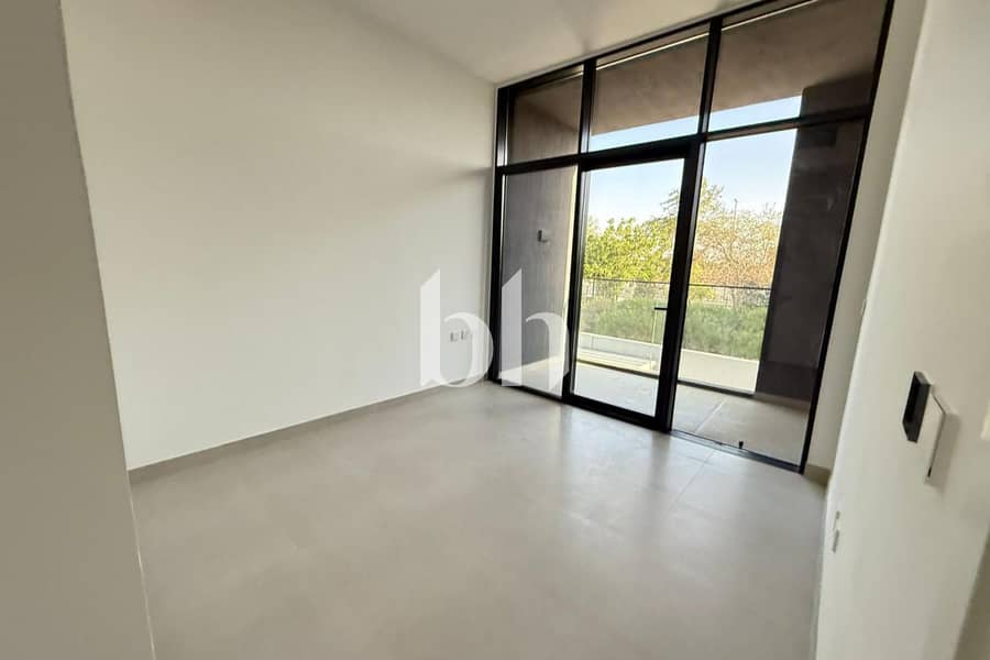 11 images image img