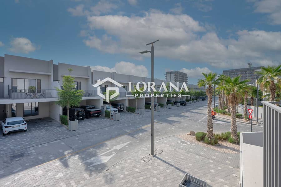Ready to Move in | Corner Unit | Huge Layout Ready to Move in | Corner Unit | Huge Layout
