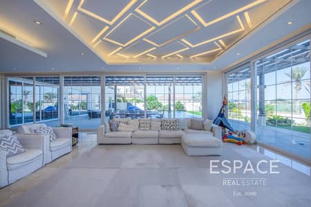 Stunning Fully Upgraded 7 Bedroom with Private Pool Stunning Fully Upgraded 7 Bedroom with Private Pool