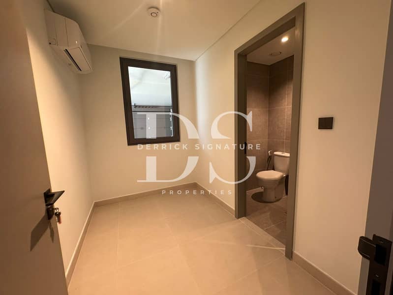 31 32_Maids_Room_Ensuite. jpeg