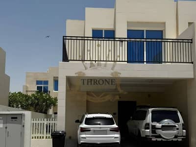 3 habitaciones Townhouse para en Venta en DAMAC Hills 2 (Akoya by DAMAC), Dubai - Casa adosada en DAMAC Hills 2 (Akoya by DAMAC),Victoria, 3 dormitorios, 1500000 AED - 15847911 3 habitaciones Townhouse para en Venta en DAMAC Hills 2 (Akoya by DAMAC), Dubai - Casa adosada en DAMAC Hills 2 (Akoya by DAMAC),Victoria, 3 dormitorios, 1500000 AED - 15847911