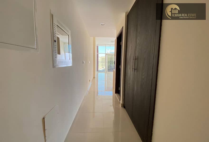 2 5cdca6d6-cd98-4bd8-8a46-41131c3d0979. jpg