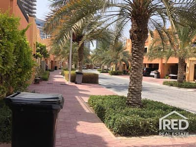 فیلا 5 غرف نوم للايجار في مدينة دبي الرياضية، دبي - فیلا في فلل بلومينغديل،مدينة دبي الرياضية 5 غرف 250000 درهم - 15848379