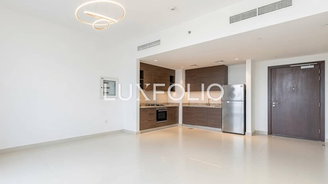 Spacious | Park Access | Vacant Now Spacious | Park Access | Vacant Now