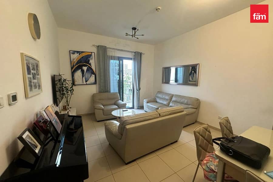 Bright Unit | Vacant Soon | Prime Location Bright Unit | Vacant Soon | Prime Location