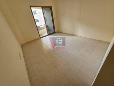 2 Schlafzimmer Wohnung zum zur Miete in Al Mahatah, Sharjah - fabf4a77-aa31-4d33-81a3-14bc2a8af625. jpeg 2 Schlafzimmer Wohnung zum zur Miete in Al Mahatah, Sharjah - fabf4a77-aa31-4d33-81a3-14bc2a8af625. jpeg