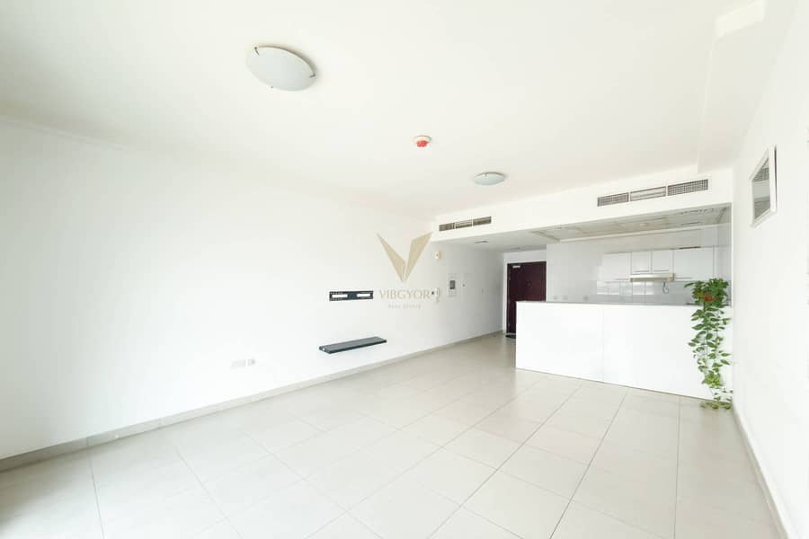 VACANT STUDIO | COMMUNITY VIEW | PRIME LOCATION VACANT STUDIO | COMMUNITY VIEW | PRIME LOCATION