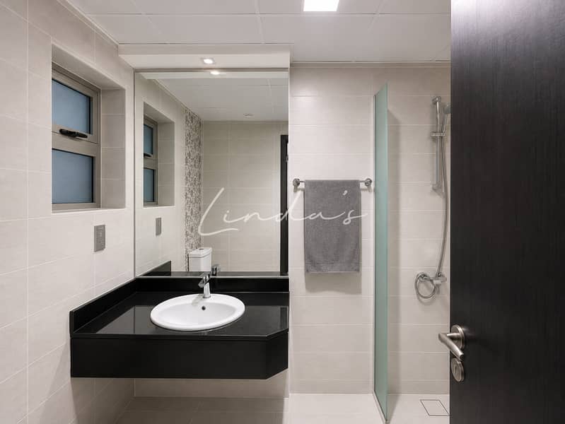 4 images image img