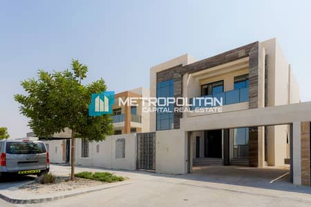 5 Bedroom Villa for Sale in Al Shamkha, Abu Dhabi - Single Row | 5BR+Maids | Vacant | Great Amenities