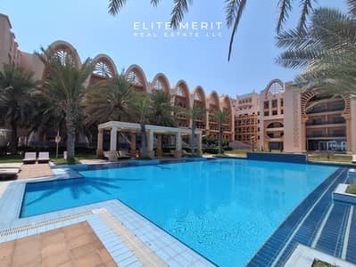 2 Bedroom Flat for Rent in Palm Jumeirah, Dubai - POOL 1. jpg 2 Bedroom Flat for Rent in Palm Jumeirah, Dubai - POOL 1. jpg