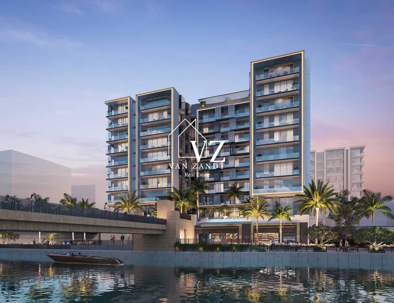 4 Art Bay - exterior promenade. jpg
