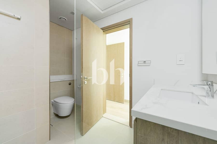 16 Al Badia Living C 606 LR 1