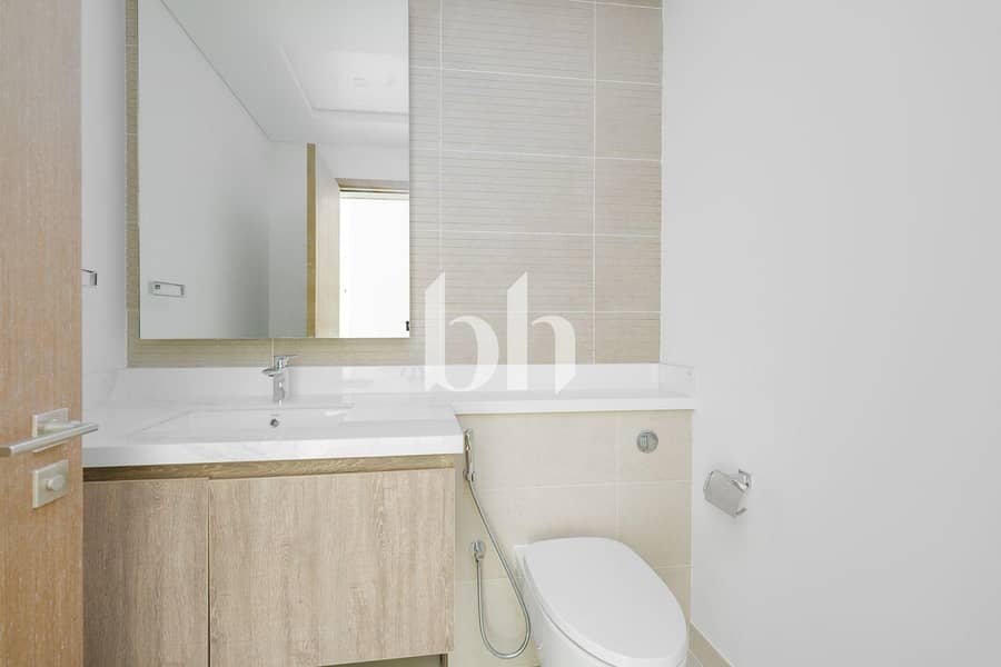 20 Al Badia Living C 606 LR 1