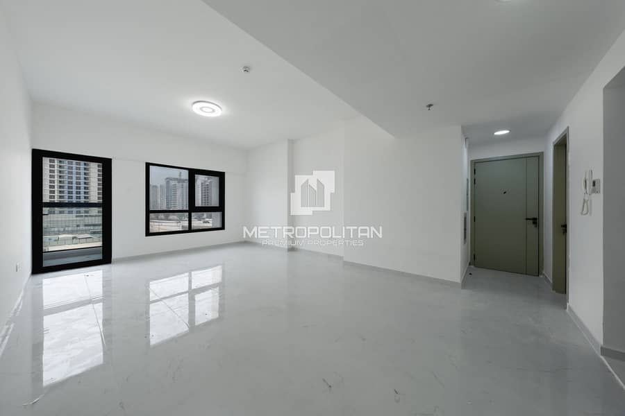 Upgraded Closed Kitchen | Vastu | Vacant Now Upgraded Closed Kitchen | Vastu | Vacant Now