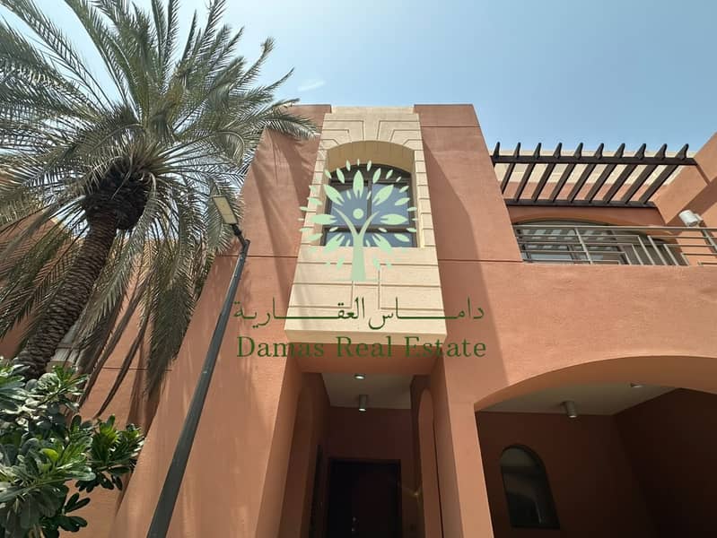 5BR+Maid| Huge Plot | Double Row near End 5BR+Maid| Huge Plot | Double Row near End