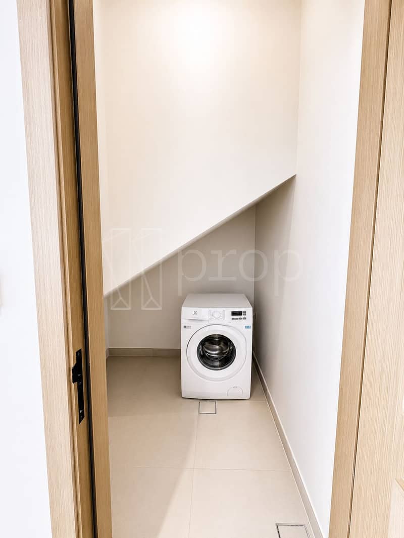 9 9CF57860-F5D3-4DC0-979B-B25C71D8D96D. png