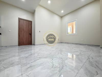 2 Bedroom Apartment for Rent in Hadbat Al Zaafran, Abu Dhabi - 3. jpg 2 Bedroom Apartment for Rent in Hadbat Al Zaafran, Abu Dhabi - 3. jpg