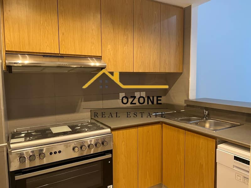 7 196393da-60e2-4811-97bf-366b048822f3. jpg