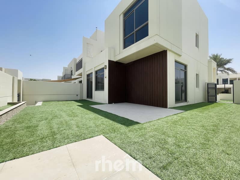 Rijwoning in Town Square,Noor Townhouses, 4 slaapkamers, 180000 AED - 15855855 Rijwoning in Town Square,Noor Townhouses, 4 slaapkamers, 180000 AED - 15855855