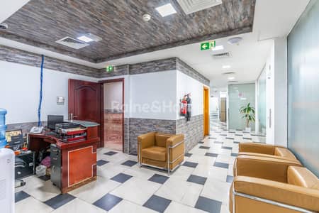 Office para en Alquiler en Al Barsha, Dubai - Oficina en Al Barsha,Al Barsha 1,Barsha Valley, 37000 AED - 15857353 Office para en Alquiler en Al Barsha, Dubai - Oficina en Al Barsha,Al Barsha 1,Barsha Valley, 37000 AED - 15857353