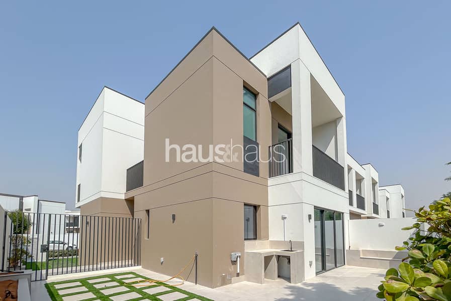 Vacant | Landscaped | Newly Handedover Vacant | Landscaped | Newly Handedover