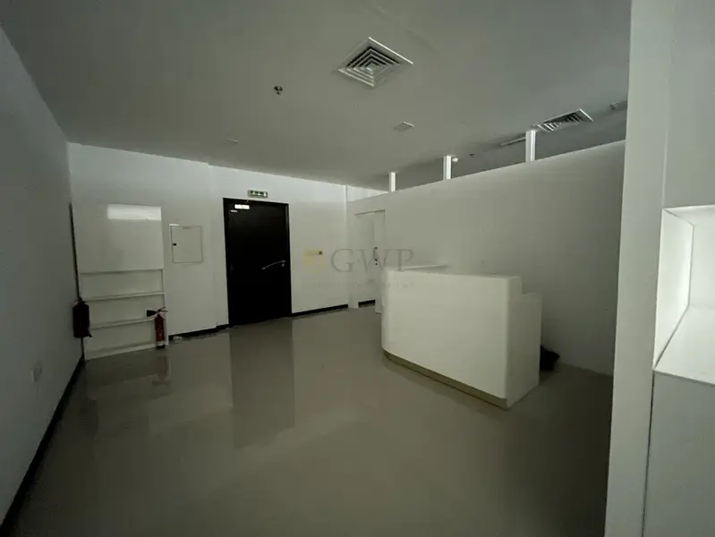 Fitted office with partition in Bay Square