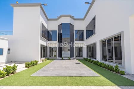 5 habitaciones Villa para en Alquiler en Nad Al Sheba, Dubai - Villa en Nad Al Sheba,Nad Al Sheba 4, 5 dormitorios, 849999 AED - 15857445 5 habitaciones Villa para en Alquiler en Nad Al Sheba, Dubai - Villa en Nad Al Sheba,Nad Al Sheba 4, 5 dormitorios, 849999 AED - 15857445