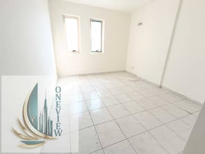 2 Slaapkamers Appartement te Huur in Bu Daniq, Sharjah - IMG20230112115112. jpg 2 Slaapkamers Appartement te Huur in Bu Daniq, Sharjah - IMG20230112115112. jpg
