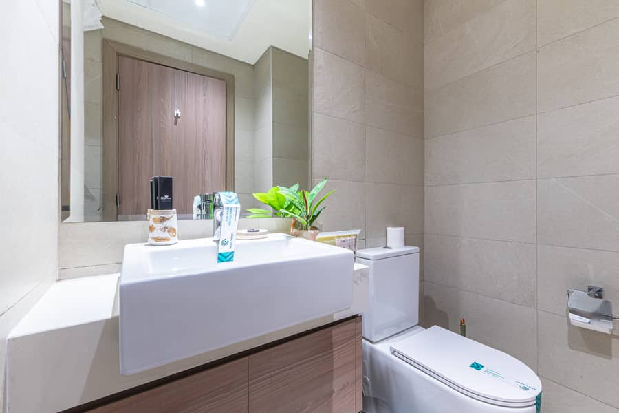 12 Washroom 1. jpg
