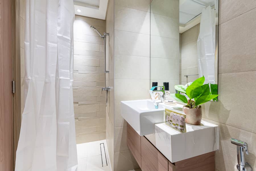 13 Washroom 2. jpg