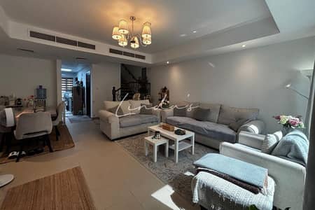 Villa de 3 chambres à à louer à Jumeirah Village Circle (JVC), Dubai - images image img Villa de 3 chambres à à louer à Jumeirah Village Circle (JVC), Dubai - images image img
