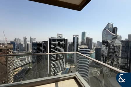 2 Bedroom Apartment for Rent in Downtown Dubai, Dubai - Vacant | Partially-Furnished | Best Community