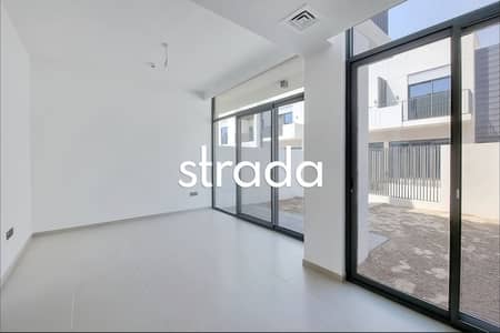 3 Bedroom Townhouse for Rent in Arabian Ranches 3, Dubai - Modern | Vacant | Maids Room 3 Bedroom Townhouse for Rent in Arabian Ranches 3, Dubai - Modern | Vacant | Maids Room