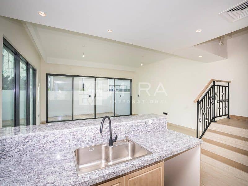 8 5 bed mid Big plot Unit-13