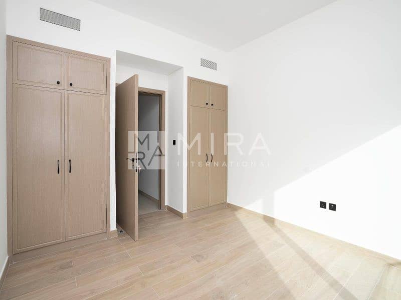 9 5 bed mid Big plot Unit-23
