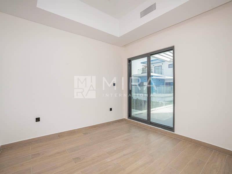 10 5 bed mid Big plot Unit-22